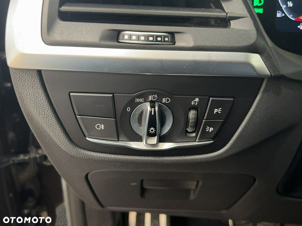 BMW X3 xDrive30i mHEV - 27