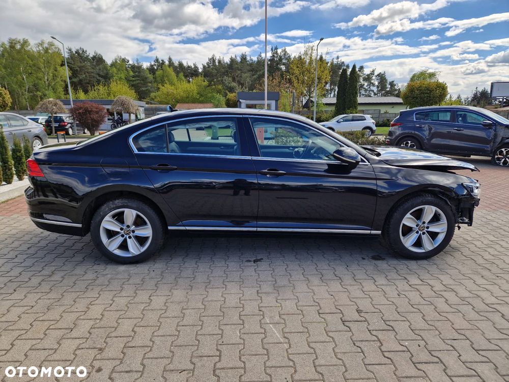 Volkswagen Passat 1.5 TSI EVO Elegance DSG - 1
