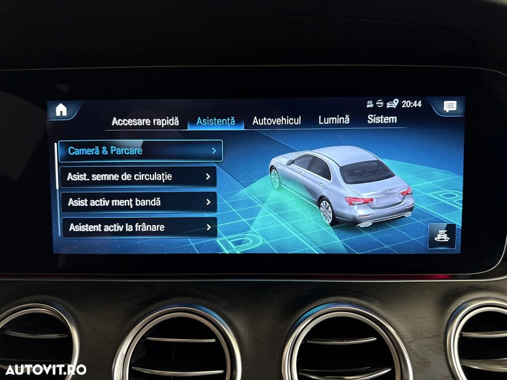Mercedes-Benz E 220 d 4MATIC 9G-TRONIC AMG Line - 23