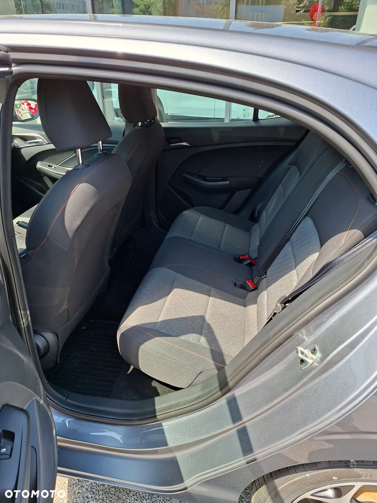 MG MG3 1.5 Excite - 12