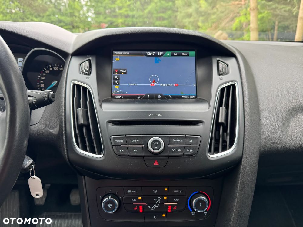 Ford Focus 1.0 EcoBoost Titanium - 26