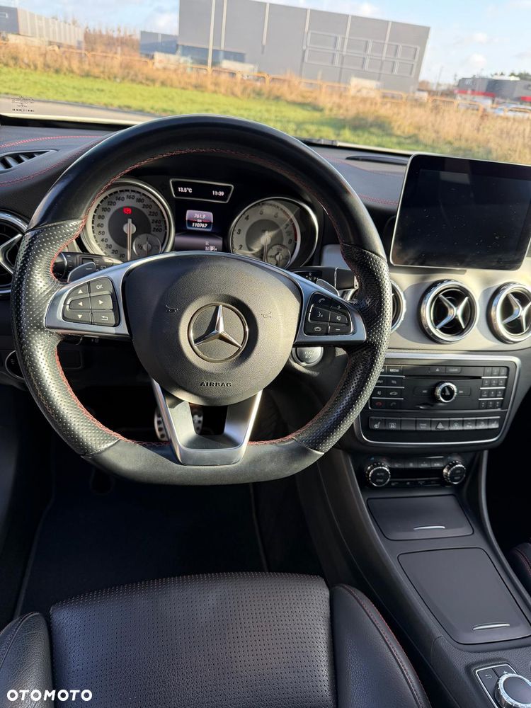 Mercedes-Benz GLA 250 4-Matic - 7