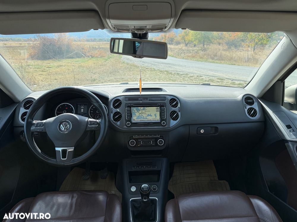 Volkswagen Tiguan - 11