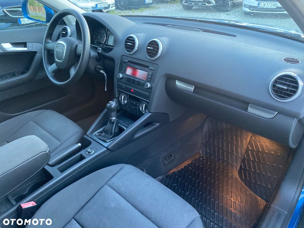 Audi A3 Sportback 1.6 Attraction - 24