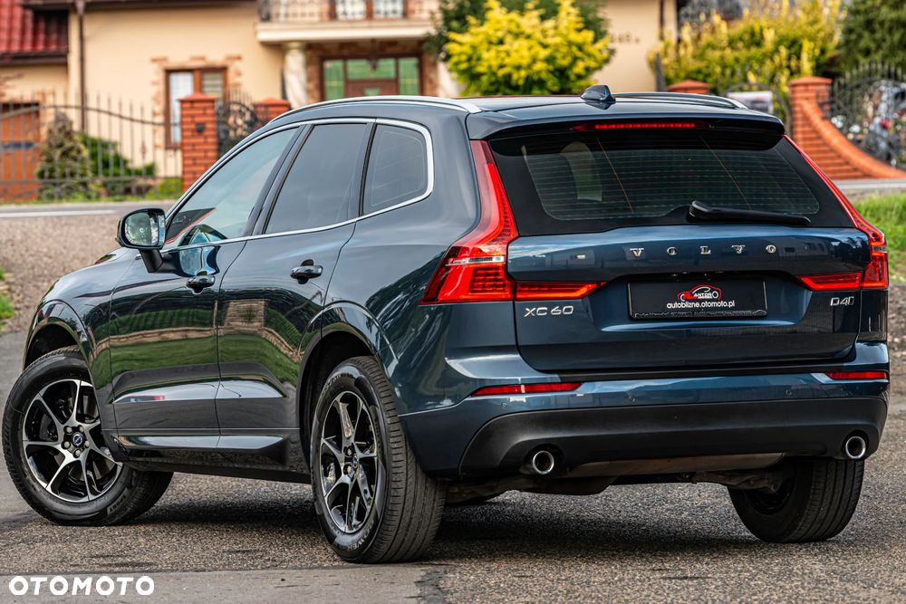 Volvo XC 60 D4 AWD Geartronic Momentum - 3