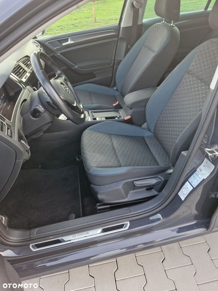 Volkswagen Golf - 17