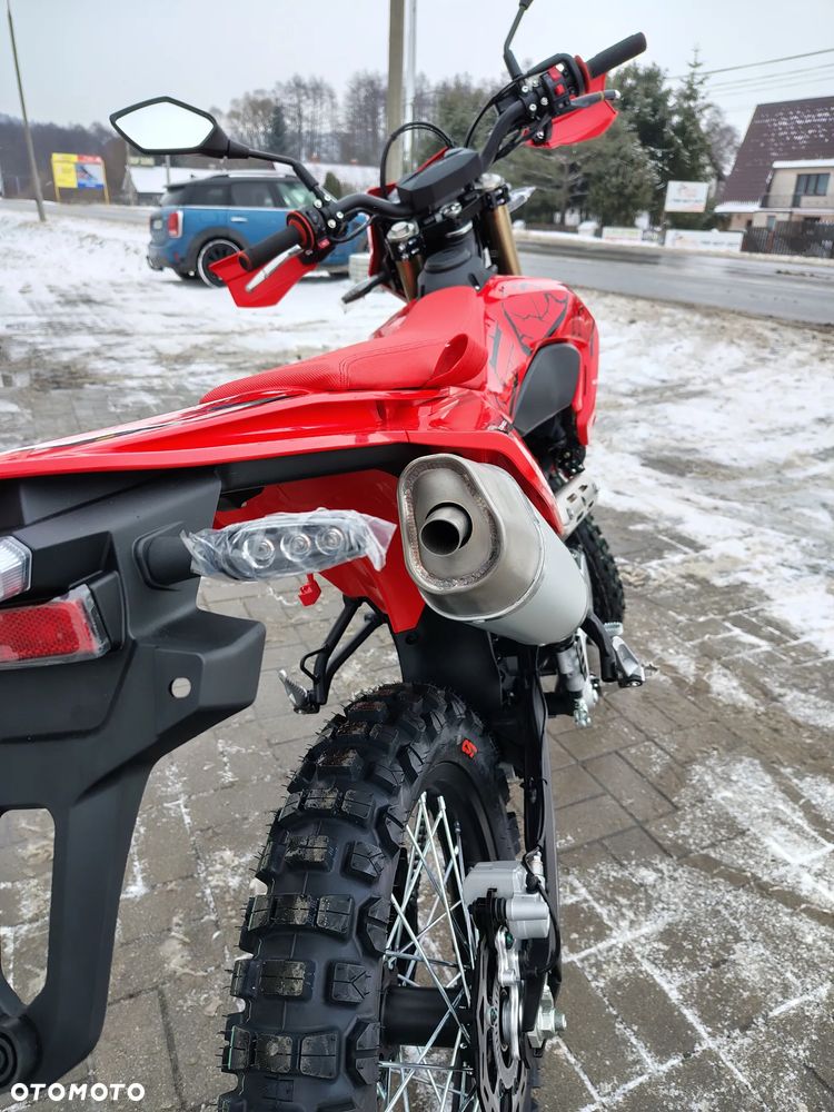 QJMOTOR COV 125X - 16