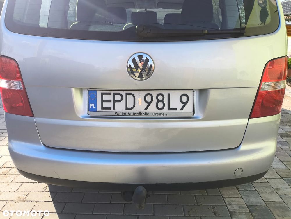 Volkswagen Touran 2.0 TDI Highline - 3