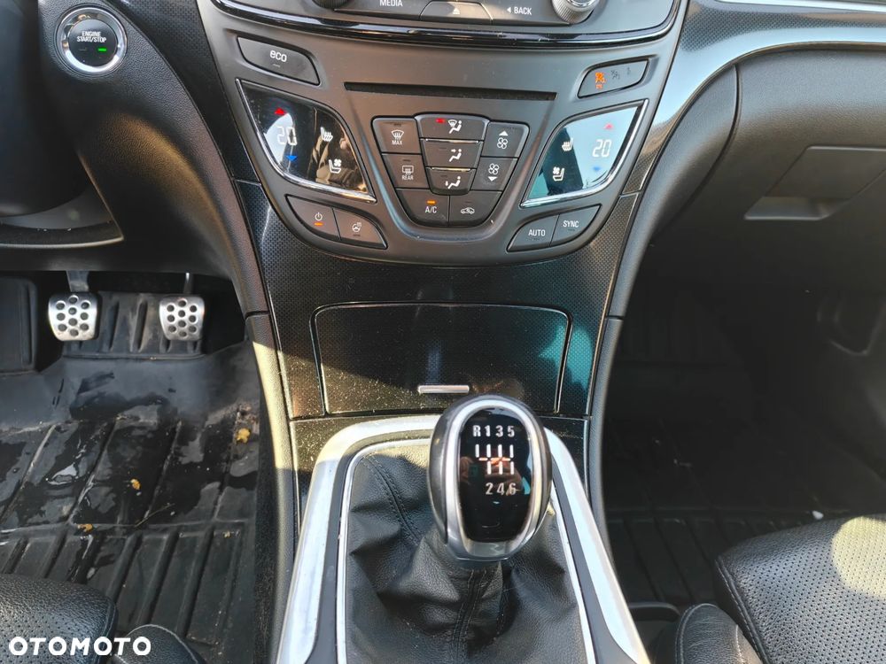 Opel Insignia - 23