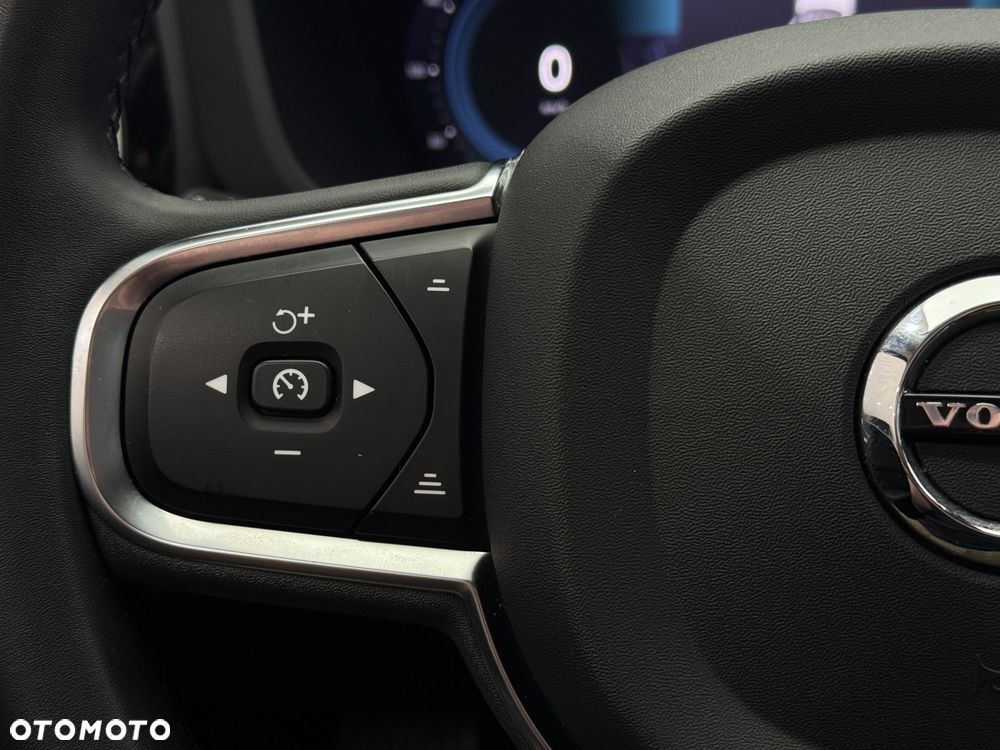 Volvo XC 60 - 22