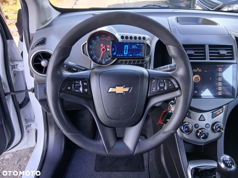 Chevrolet Aveo 1.4 16V LT - 20