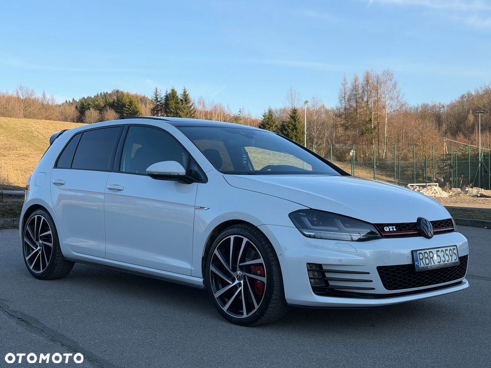 Volkswagen Golf - 3