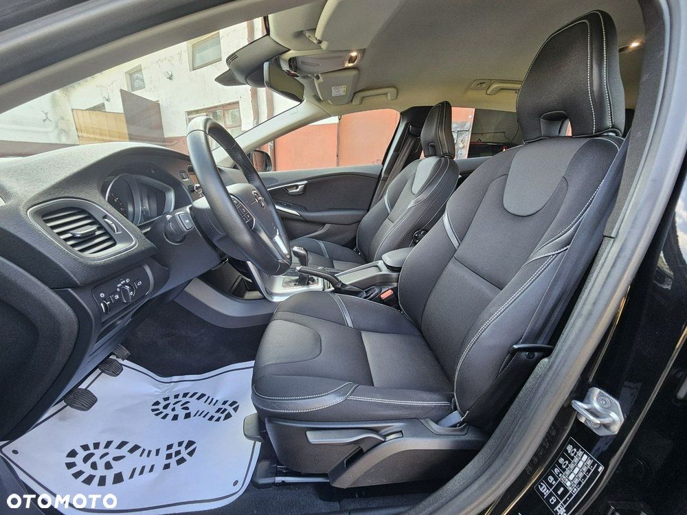 Volvo V40 T2 Drive-E Momentum - 11