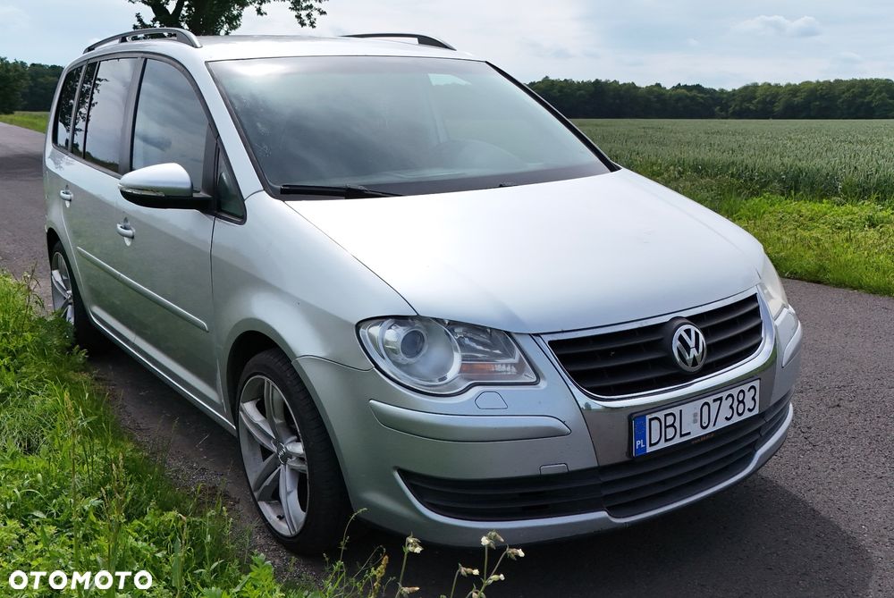 Volkswagen Touran 2.0 TDI DPF Comfortline - 2