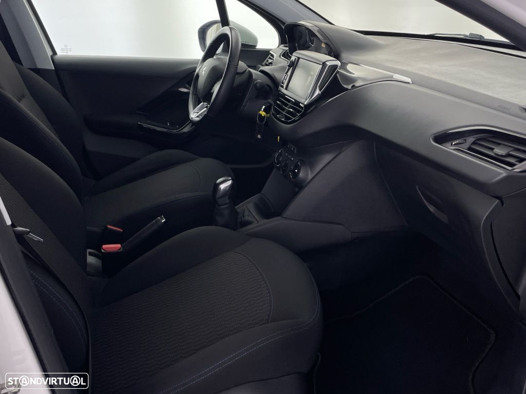 Peugeot 208 1.2 PureTech Active - 23