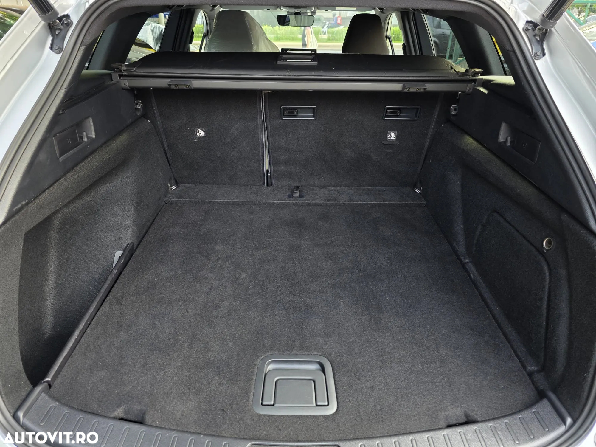 Toyota Corolla 2.0 Hybrid Touring Sports Business Edition - 22