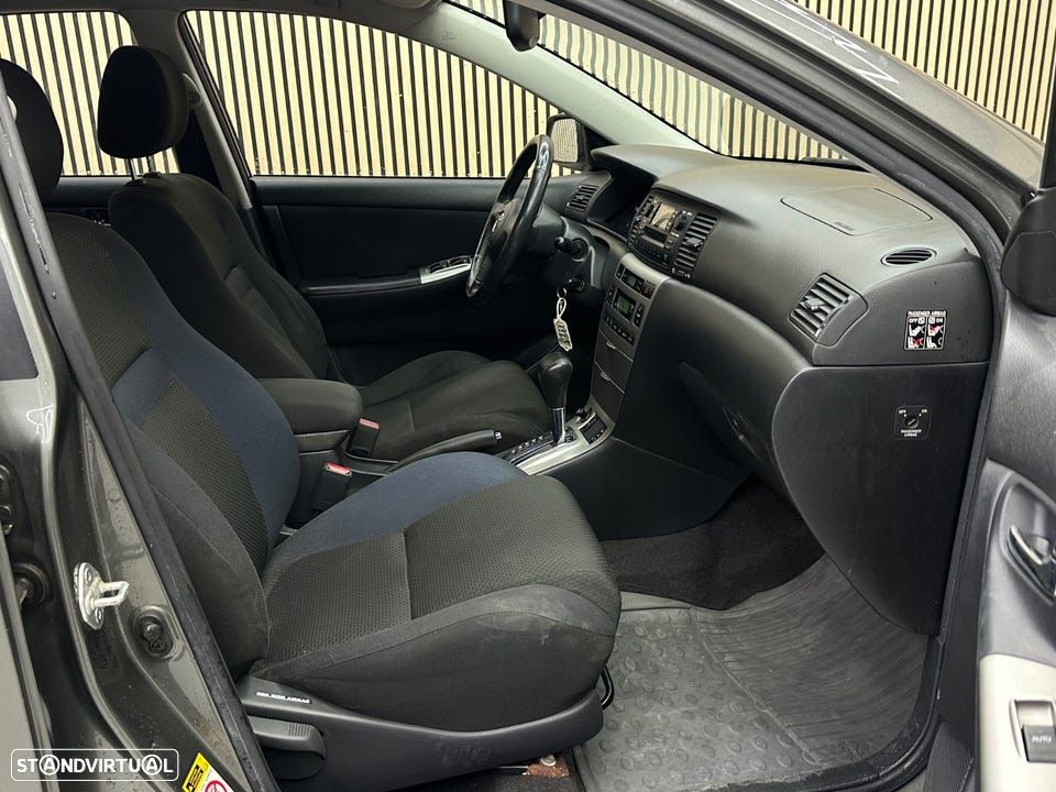 Toyota Corolla - 8