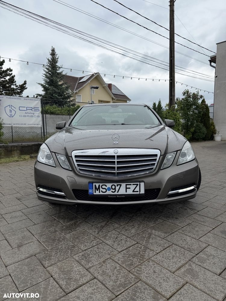 Mercedes-Benz E 220 CDI DPF BlueEFFICIENCY 7G-TRONIC Elegance - 3