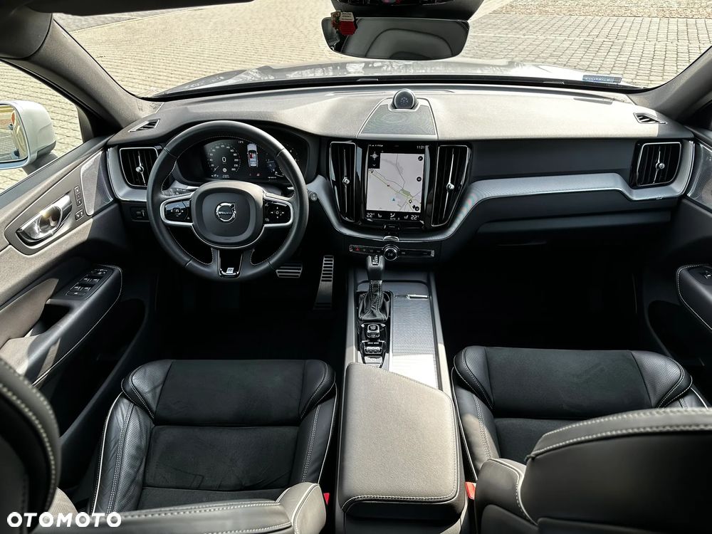 Volvo XC 60 D5 AWD R-Design - 10