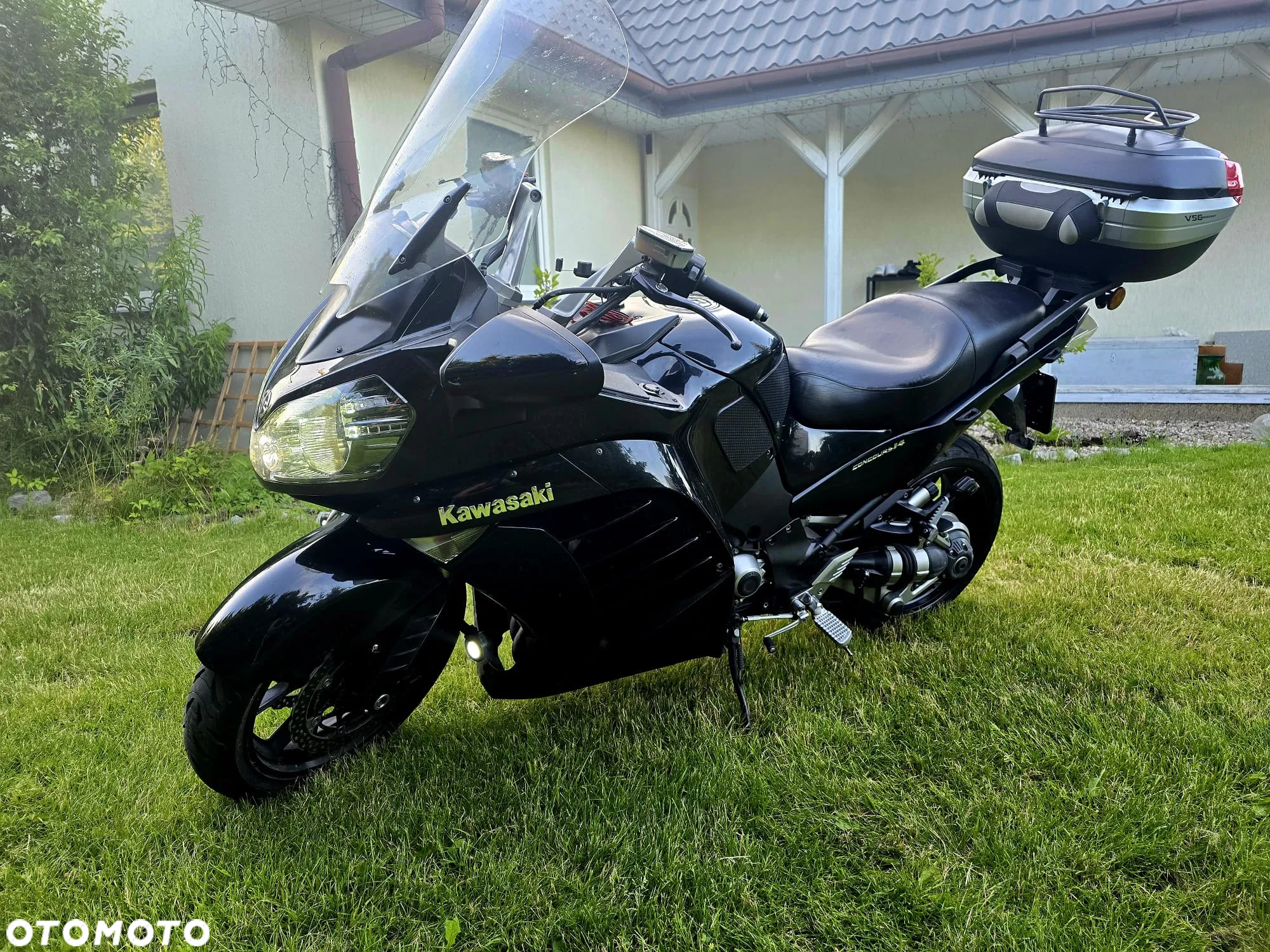 Kawasaki GTR - 12