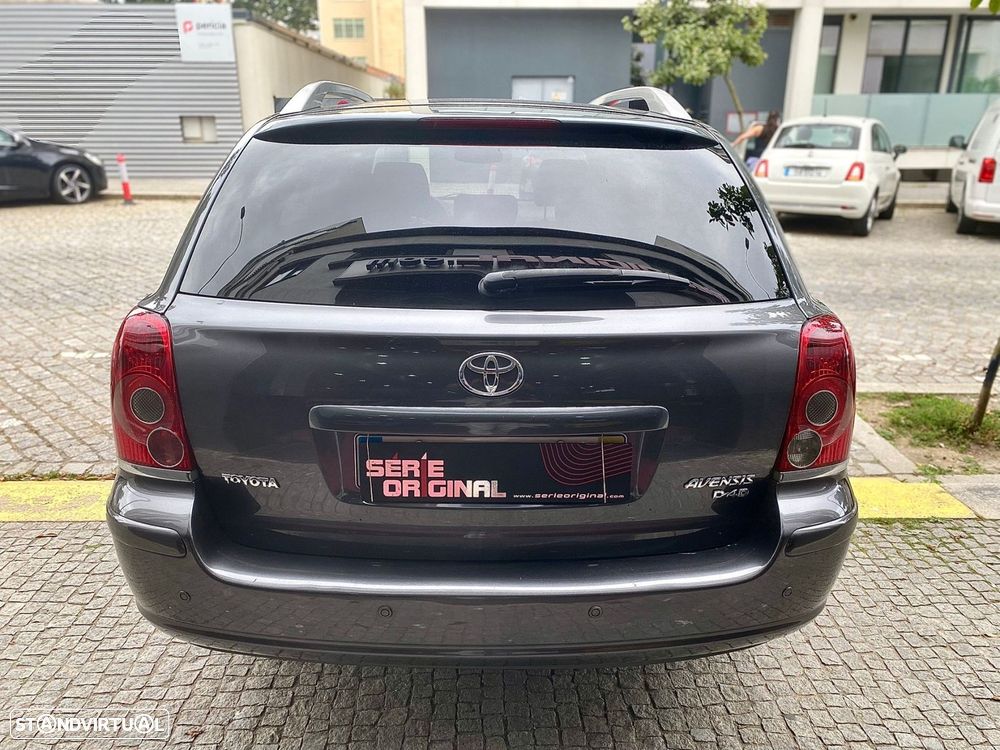 Toyota Avensis SW 2.2 D-4D - 6