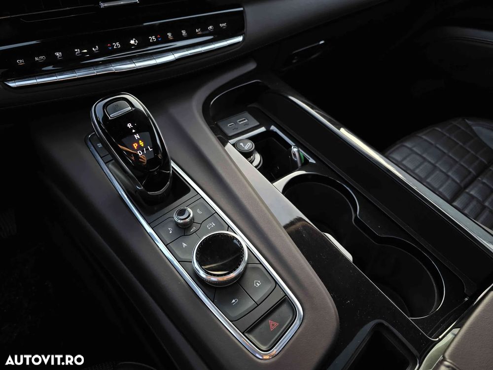 Cadillac Escalade - 10