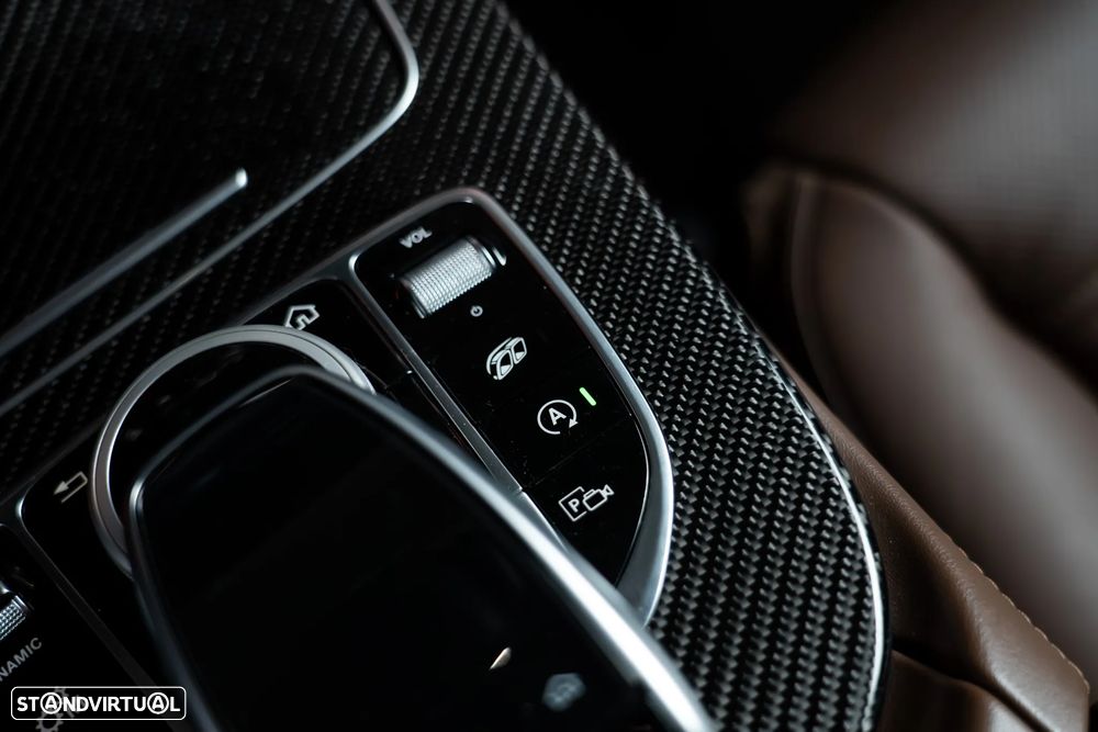 Mercedes-Benz E 63 AMG S 4Matic+ 9G-TRONIC - 27