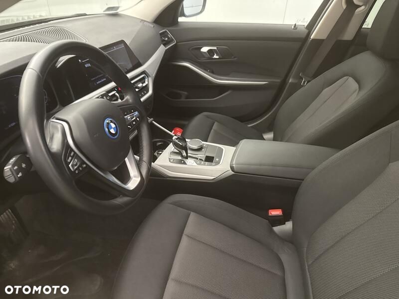 BMW Seria 3 - 11