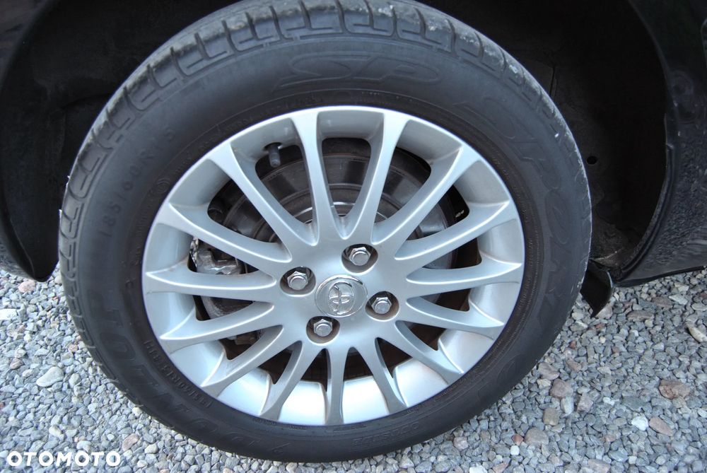 Toyota Yaris 1.33 VVT-i Executive - 18