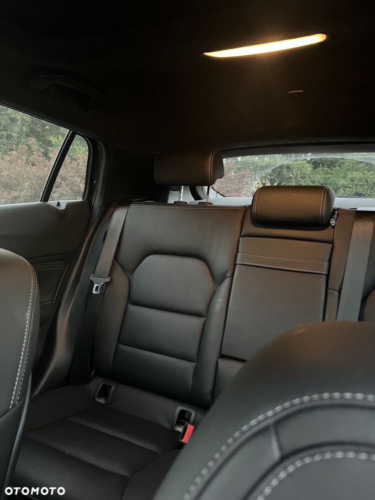 Infiniti QX30 2.0t Luxe Tech AWD 7DCT - 5