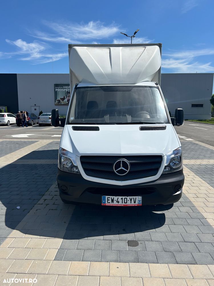 Mercedes-Benz Sprinter - 1