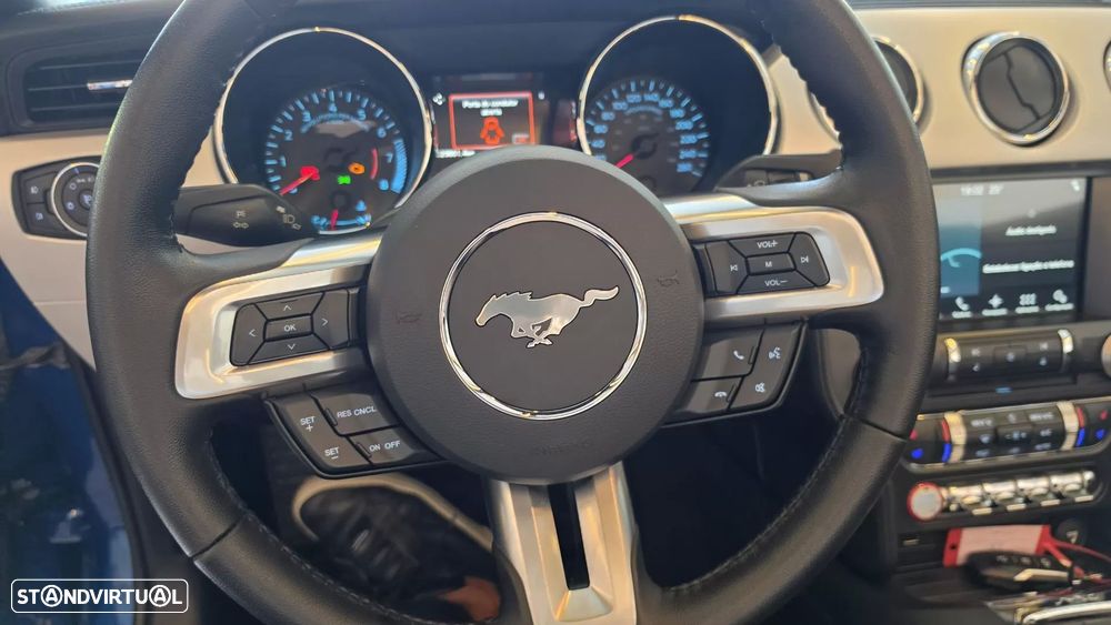 Ford Mustang Cabrio 2.3 Eco Boost - 44