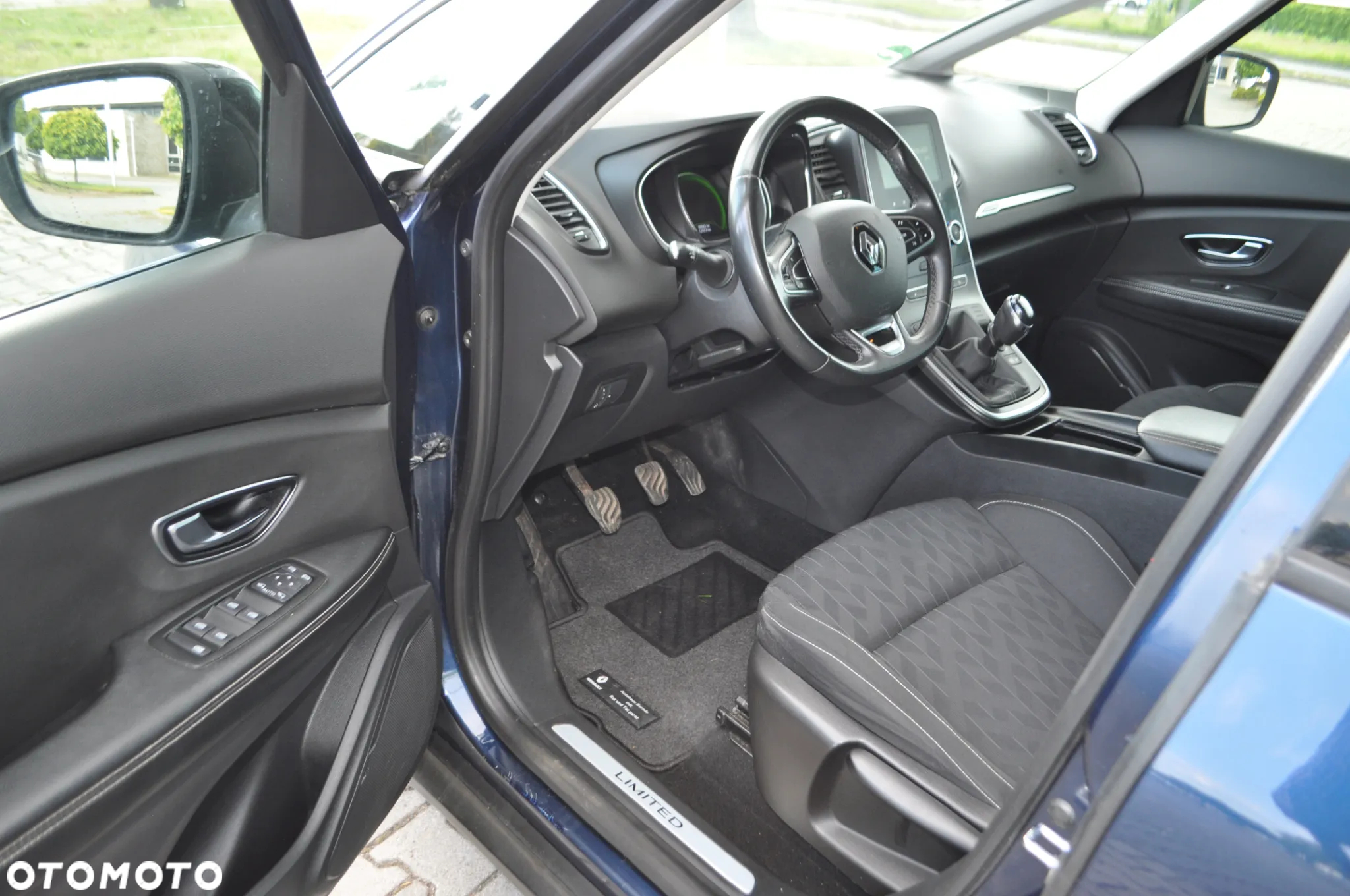 Renault Scenic TCe 140 GPF LIMITED - 23