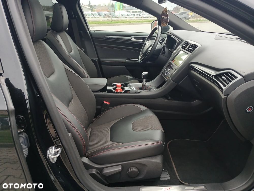 Ford Mondeo 1.5 EcoBoost ST-Line X - 24