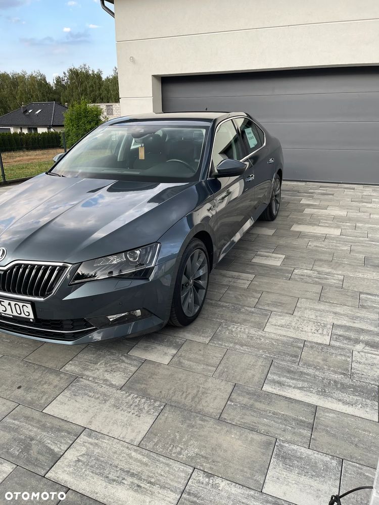 Skoda Superb 2.0 TDI Style DSG - 2