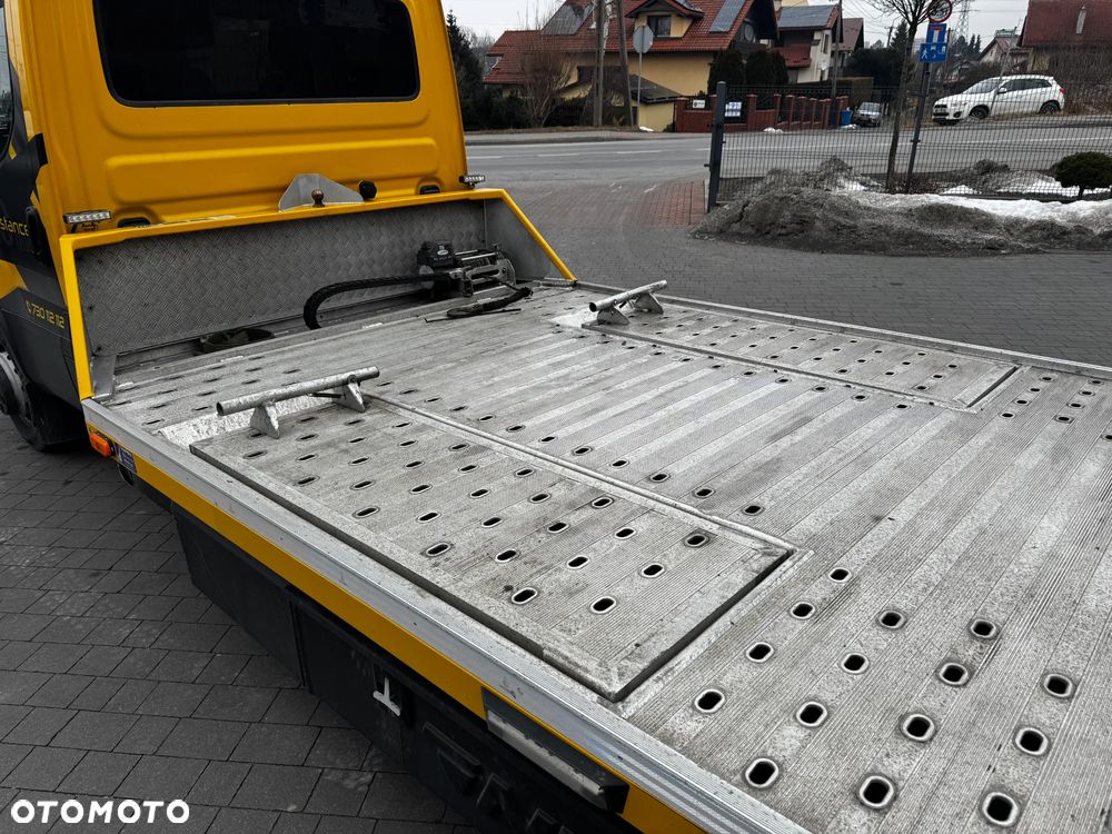 Iveco Daily NPS zabudowa stała z zapadniami. - 5