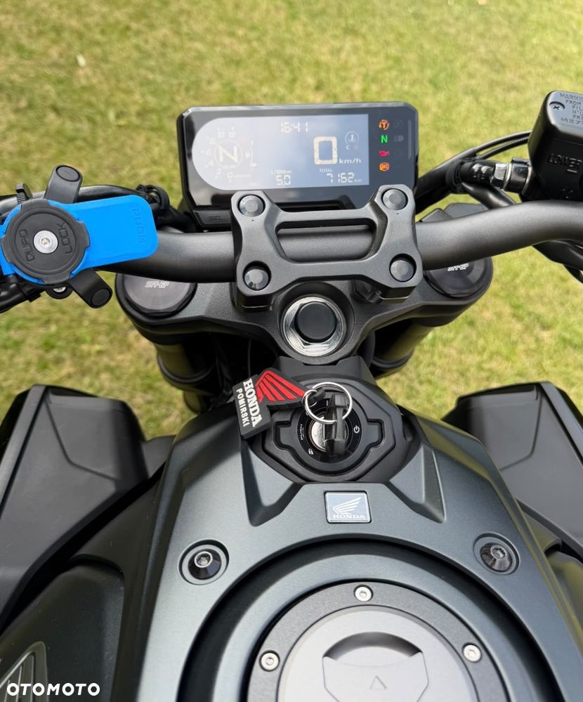 Honda CB - 8