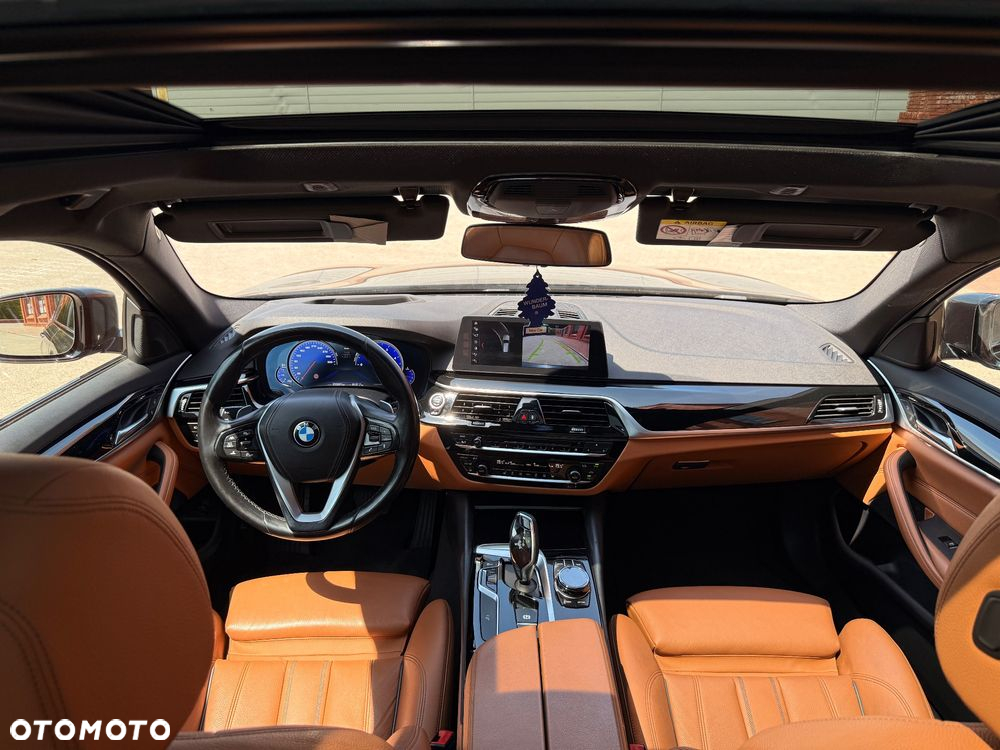 BMW Seria 5 520d Touring Sport Line - 9