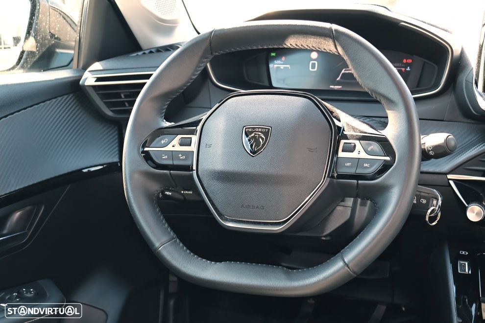 Peugeot 208 1.2 PureTech Allure - 8