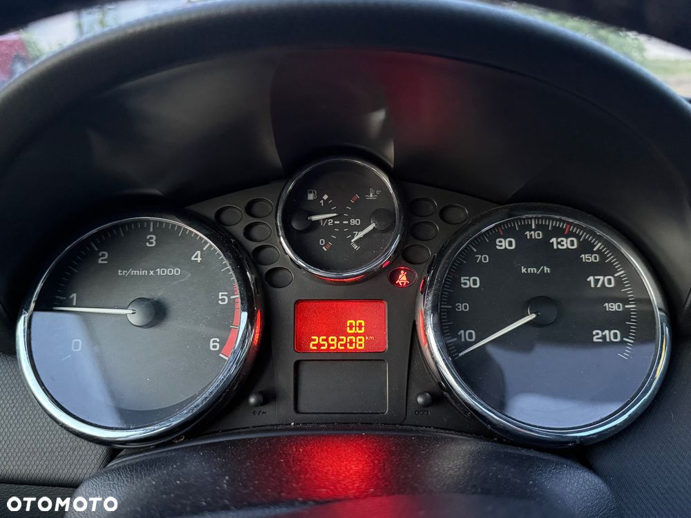 Peugeot 207 - 7