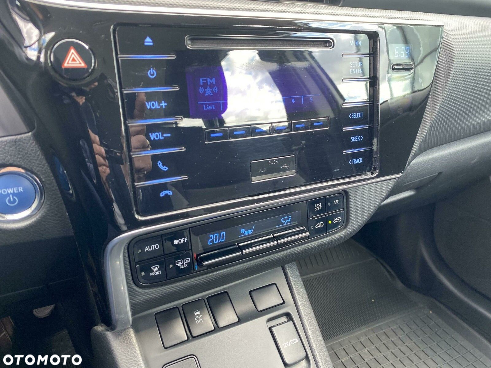Toyota Auris - 22