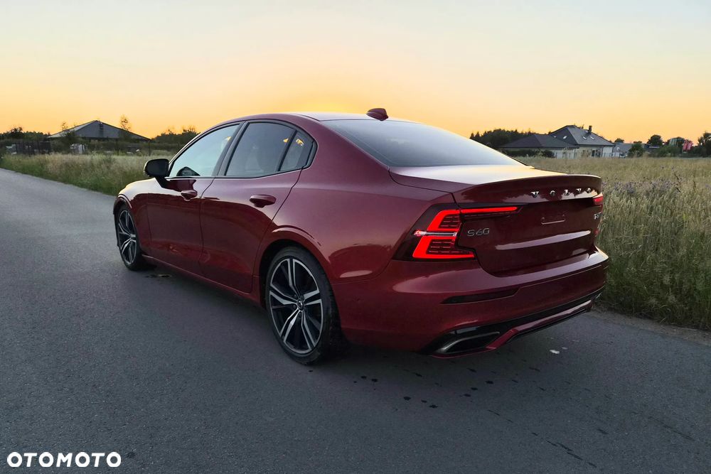 Volvo S60 T6 AWD R-Design - 3