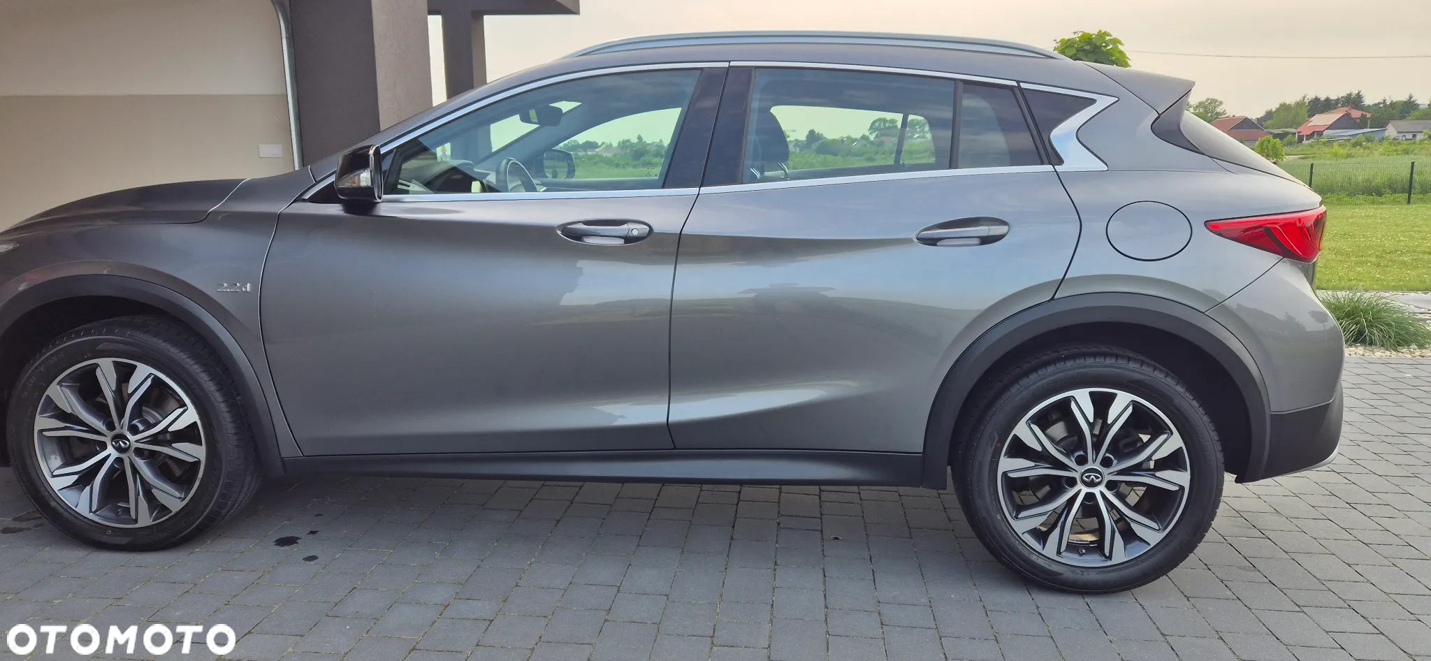 Infiniti QX30 2.2d Luxe AWD 7DCT - 22