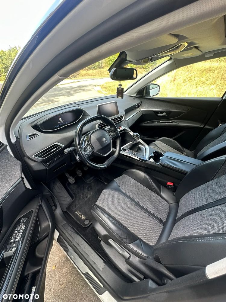 Peugeot 3008 PureTech 130 Stop & Start GPF Allure Business-Paket - 21