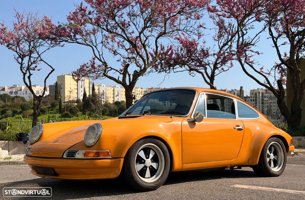 Porsche 911 Série F - 55
