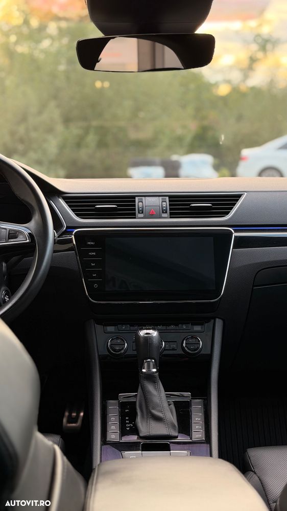 Skoda Superb 2.0 TDI DSG 4X4 Laurin & Klement - 6