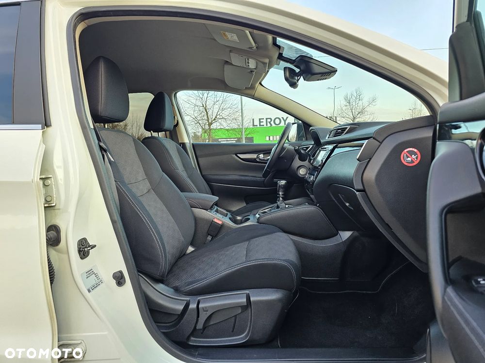 Nissan Qashqai 1.2 DIG-T N-Connecta - 17