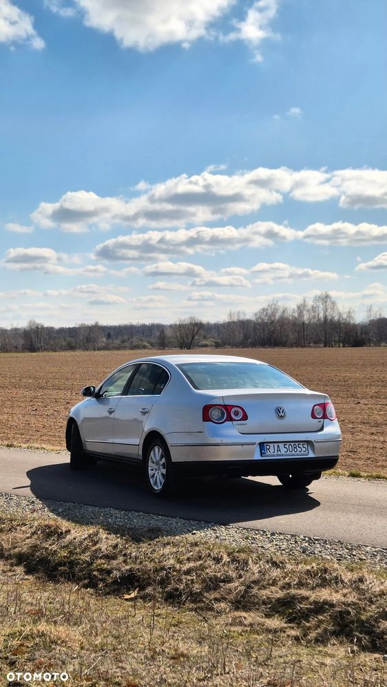 Volkswagen Passat 1.8 TSI Comfortline - 14