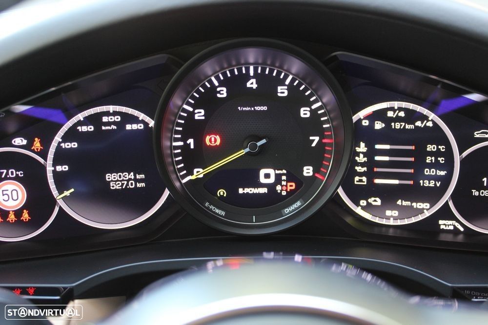 Porsche Cayenne Coupé E-Hybrid - 24