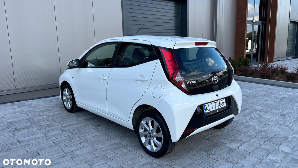 Toyota Aygo 1.0 VVT-i Color Edition - 2
